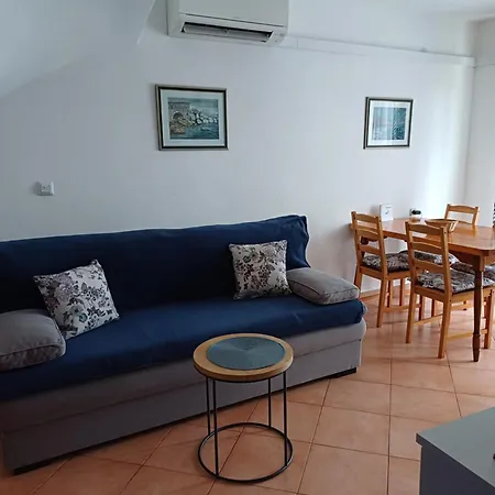 Lina Gradac (Split-Dalmatia)