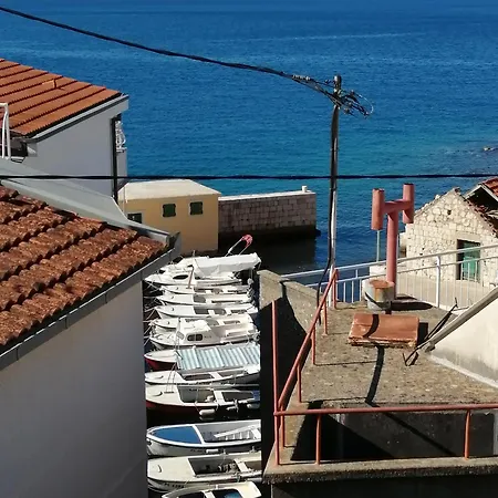 Lina * Gradac (Split-Dalmatia)